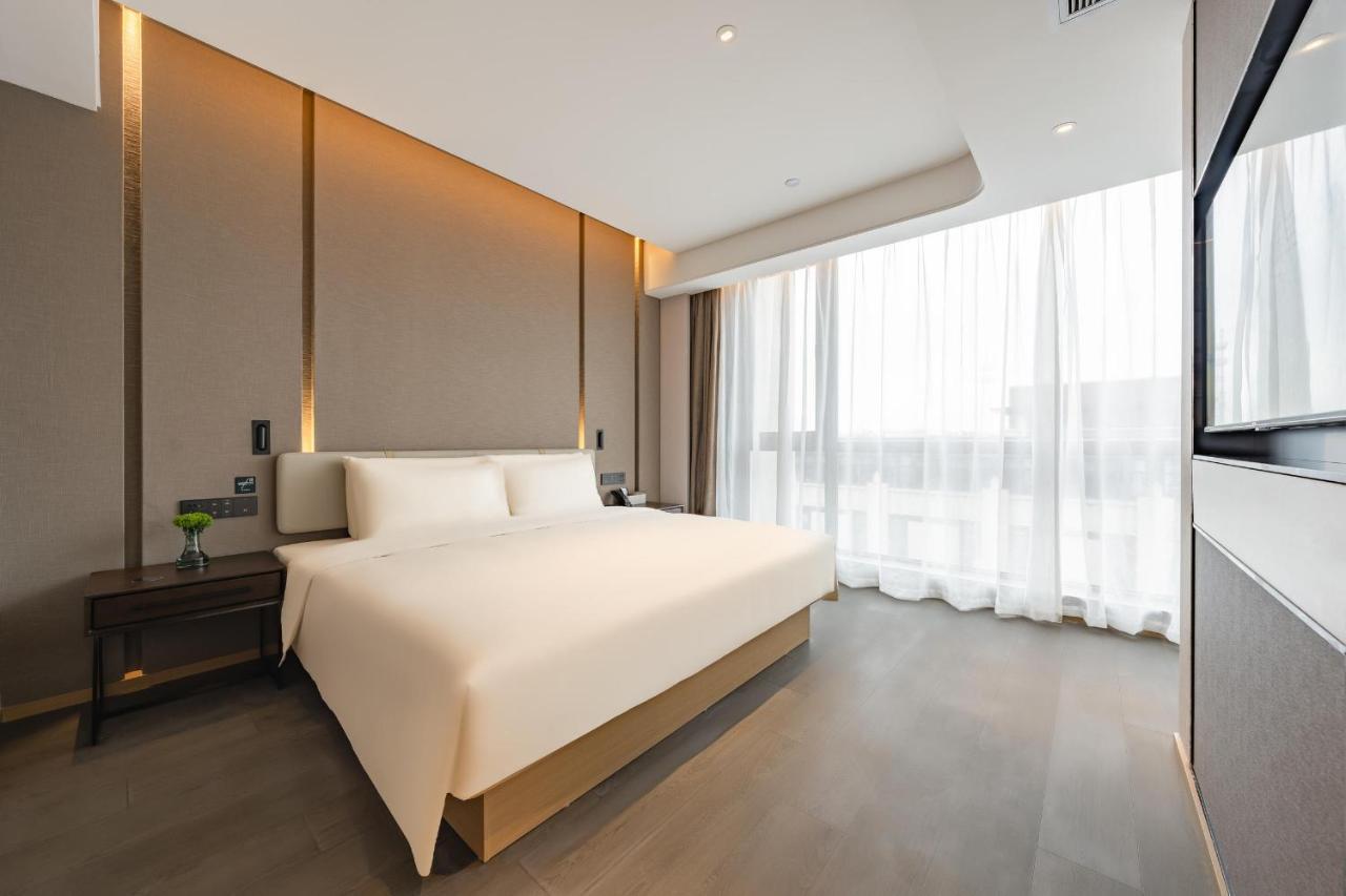 Atour Pujiang 4*
